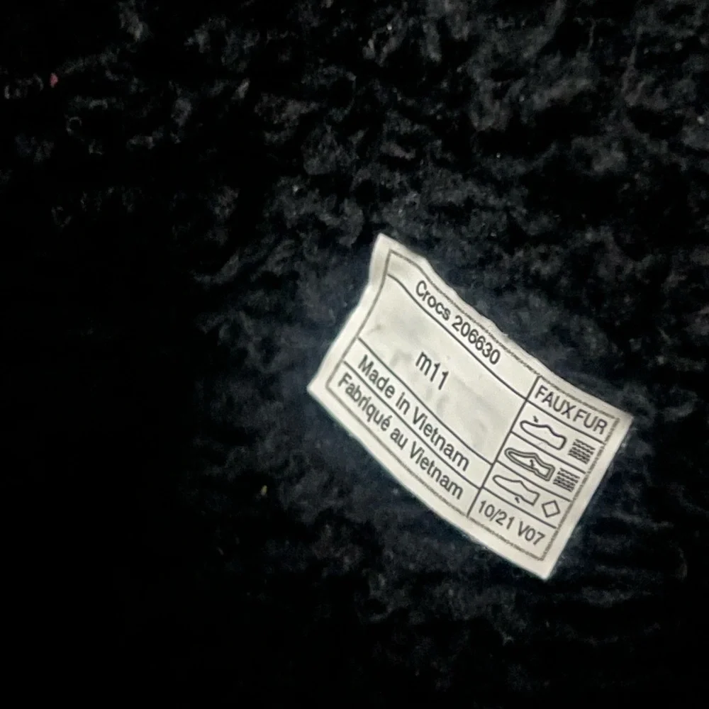 CROCS Black Faux Fur Lined Clogs - Picture 3 of 3